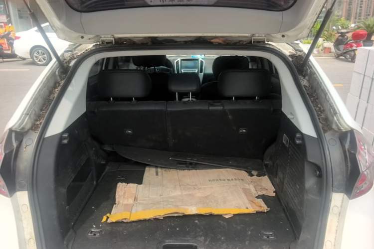 Used Luxgen U6 SUV 2016 1.8T Style Value Model Trunk