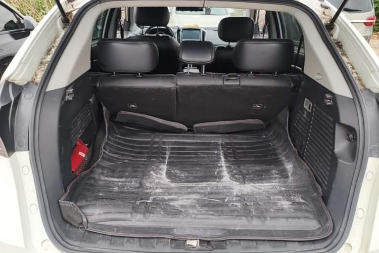 Used Luxgen U6 SUV 2016 1.8T Style Value Model Trunk