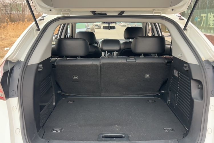 Used Luxgen U6 SUV 2016 1.8T Style Value Model Trunk