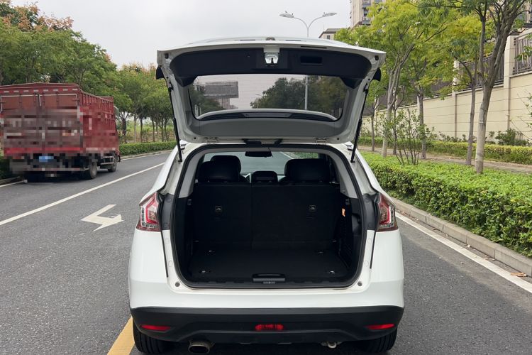 Used Luxgen U6 SUV 2016 1.8T Style Value Model Trunk