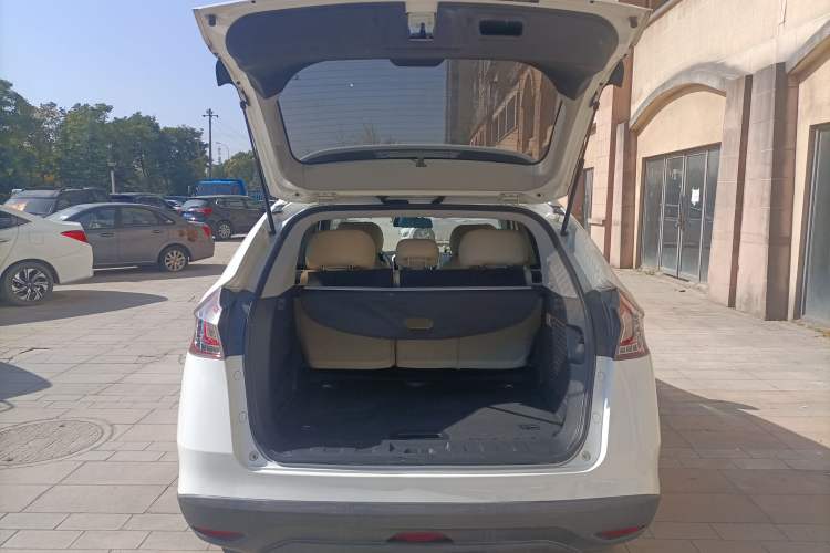Used Luxgen U6 SUV 2016 1.8T Style Value Model Trunk