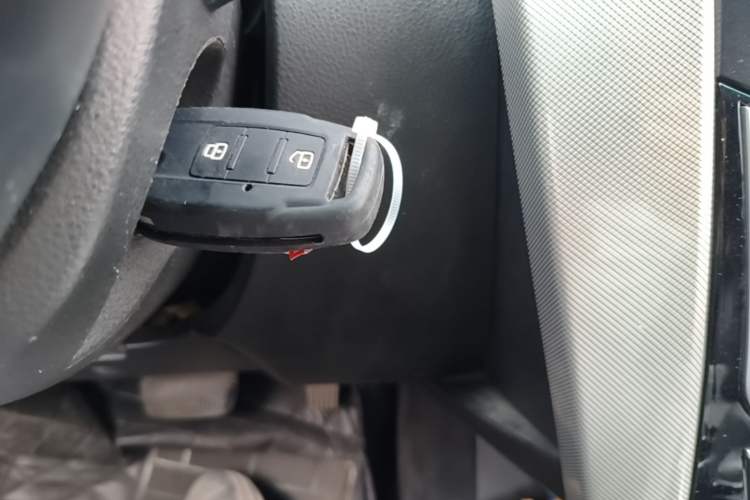Used Luxgen U6 SUV 2016 1.8T Style Value Model Vehicle Key