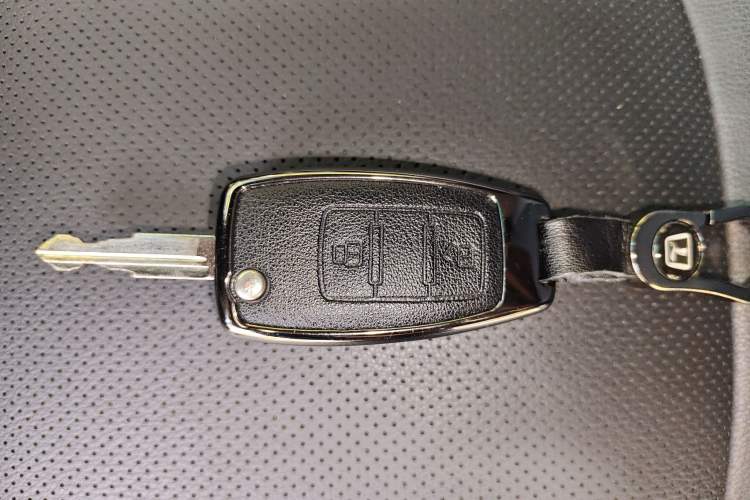 Used Luxgen U6 SUV 2016 1.8T Style Value Model Vehicle Key