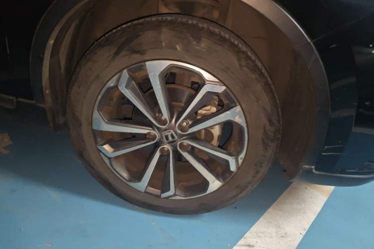 Used Luxgen U6 SUV 2017 Revised Version 1.6T New Innovation Type Right Front Wheel Hub