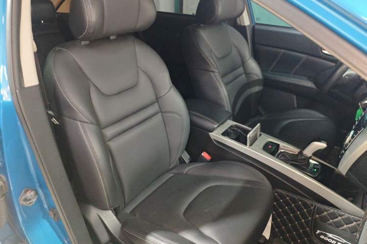 Used Luxgen U6 SUV 2017 1.8T Tech Value Model Right Front Seat
