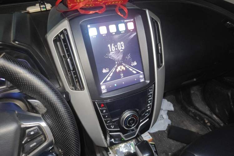 Used Luxgen U6 SUV 2017 1.8T Enhanced Charm Edition Audio And AC Panel