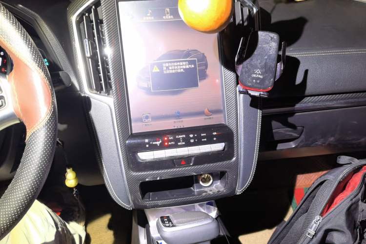 Used Luxgen U6 SUV 2017 Revised Version 1.8T Fashion Edition Audio And AC Panel