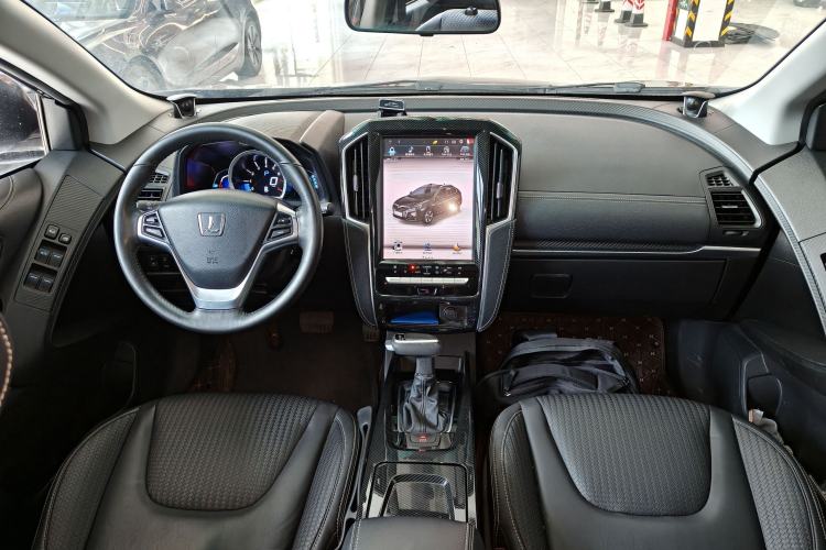 Used Luxgen U6 SUV 2017 Revised Version 1.6T Fashion Edition Center Console