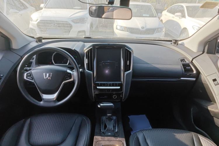Used Luxgen U6 SUV 2017 Revised Version 1.6T Fashion Edition Center Console