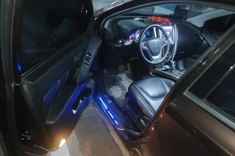 Used Luxgen U6 SUV 2017 1.8T Enhanced Charm Edition Driver Seat