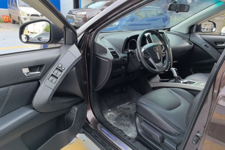 Used Luxgen U6 SUV 2017 1.8T Enhanced Charm Edition Driver Seat