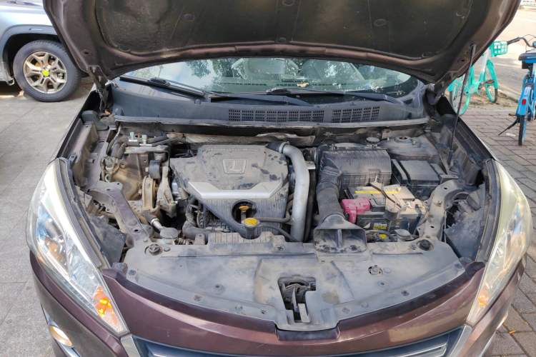 Used Luxgen U6 SUV 2017 1.8T Fashion-Upgraded Model Engine Bay