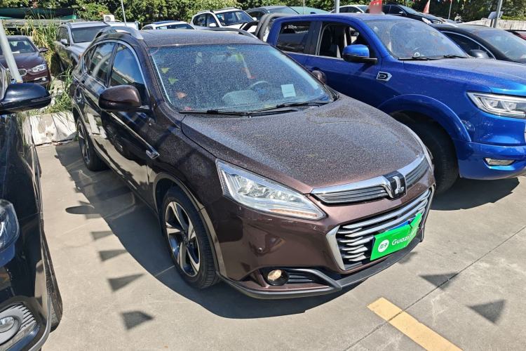 Used Luxgen U6 SUV 2017 Revised Version 1.6T Flagship Edition Front Right 45 Deg