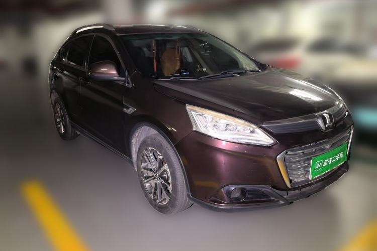 Used Luxgen U6 SUV 2017 Revised Version 1.8T Fashion Edition Front Right 45 Deg
