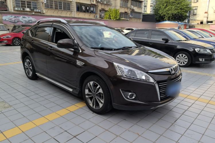 Used Luxgen U6 SUV 2017 1.8T Enhanced Charm Edition Front Right 45 Deg