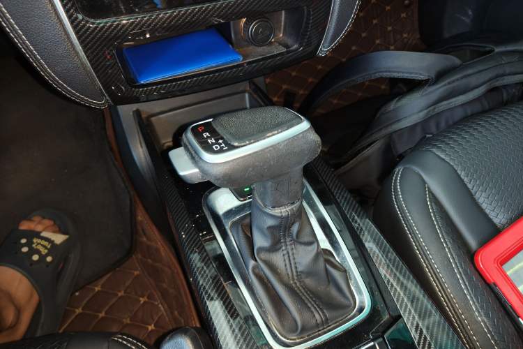 Used Luxgen U6 SUV 2017 Revised Version 1.6T Fashion Edition Gear Lever