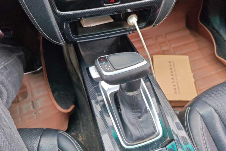 Used Luxgen U6 SUV 2017 Revised Version 1.6T Fashion Edition Gear Lever