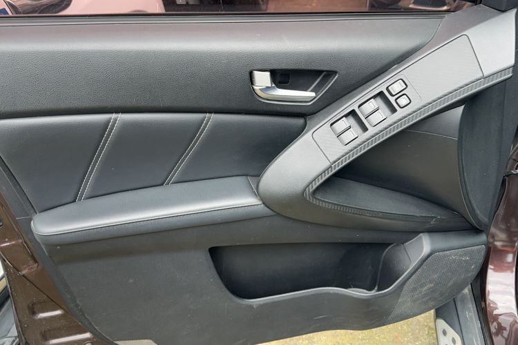 Used Luxgen U6 SUV 2017 1.8T Tech Value Model Interior 2