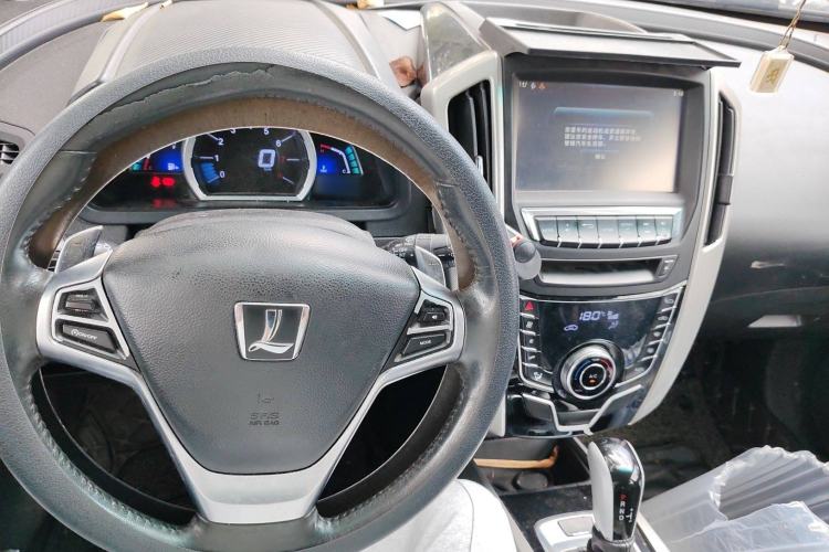 Used Luxgen U6 SUV 2017 1.8T Fashion-Upgraded Model Interior 2