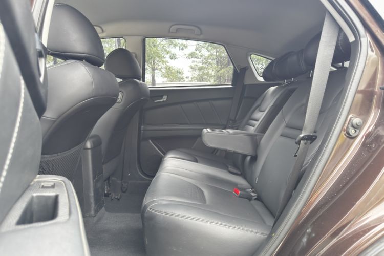 Used Luxgen U6 SUV 2017 1.8T Tech Value Model Interior 3