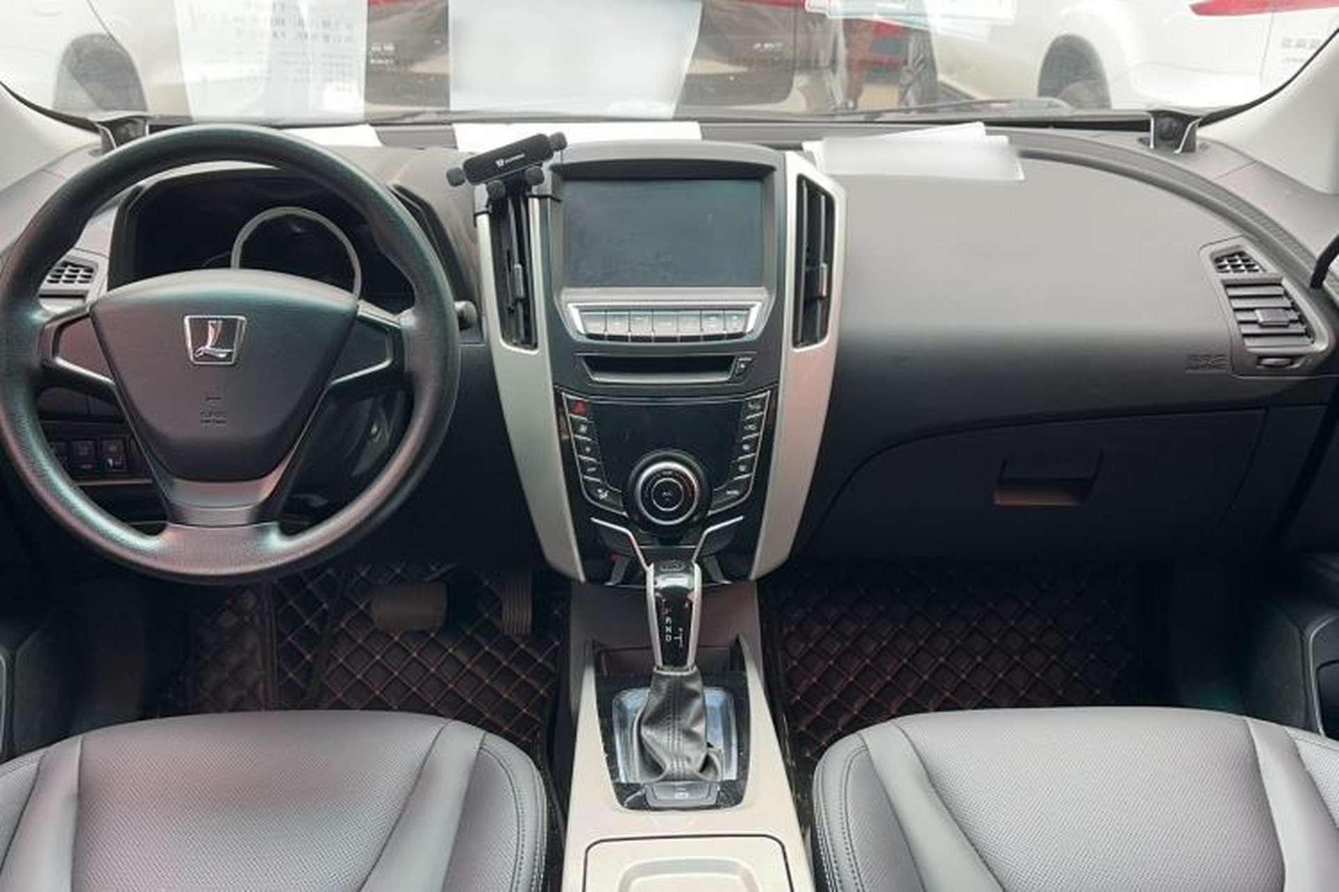 Used Luxgen U6 SUV 2017 1.8T Tech Value Model Interior 5
