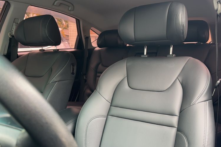 Used Luxgen U6 SUV 2017 1.8T Tech Value Model Interior 6