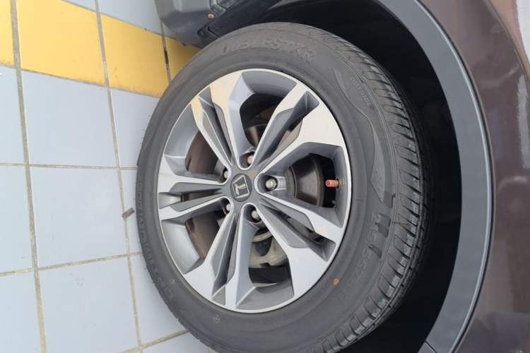 Used Luxgen U6 SUV 2017 1.8T Enhanced Charm Edition Left Front Wheel Hub