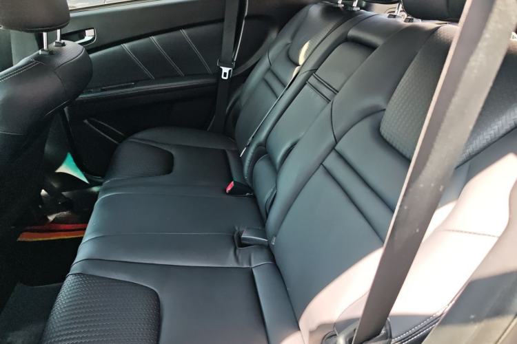 Used Luxgen U6 SUV 2017 Revised Version 1.6T Flagship Edition Left Rear Seat