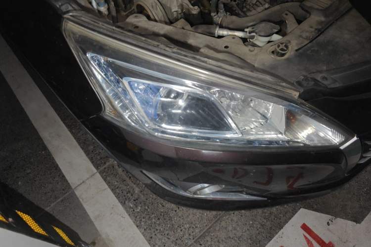 Used Luxgen U6 SUV 2017 1.8T Enhanced Charm Edition Right Front Headlight
