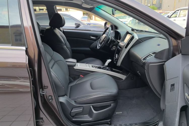 Used Luxgen U6 SUV 2017 1.8T Enhanced Charm Edition Right Front Seat