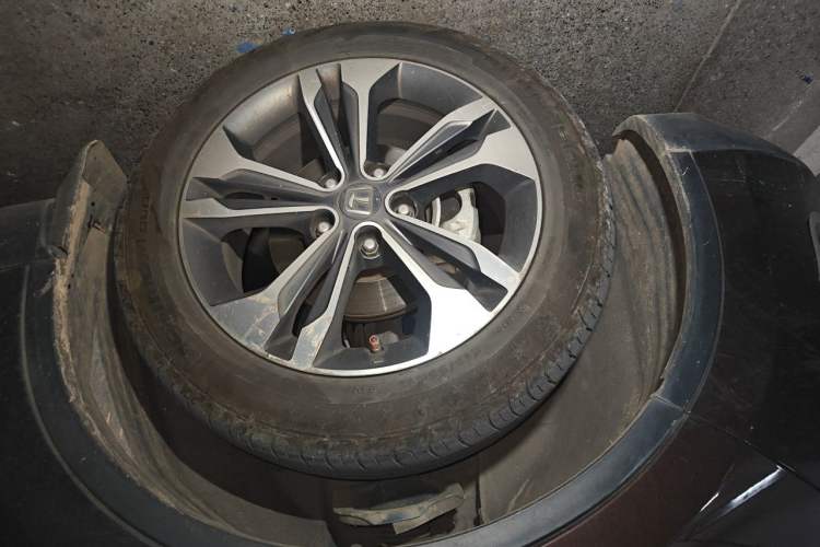 Used Luxgen U6 SUV 2017 1.8T Enhanced Charm Edition Right Front Wheel Hub