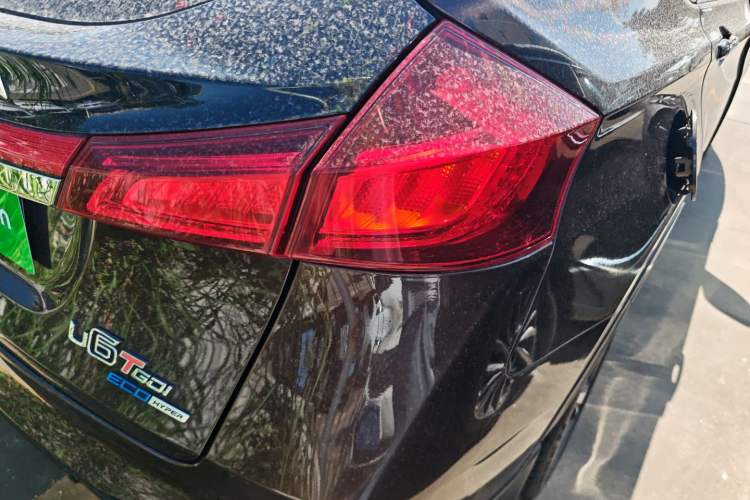 Used Luxgen U6 SUV 2017 Revised Version 1.6T Flagship Edition Right Rear Taillight