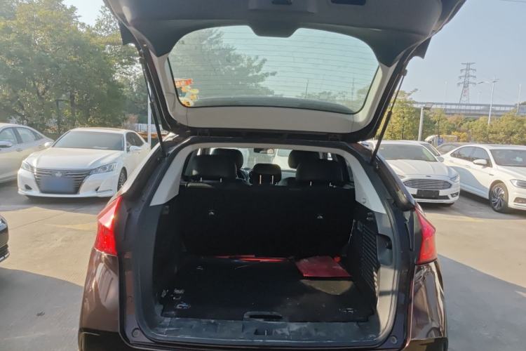 Used Luxgen U6 SUV 2017 Revised Version 1.6T Fashion Edition Trunk