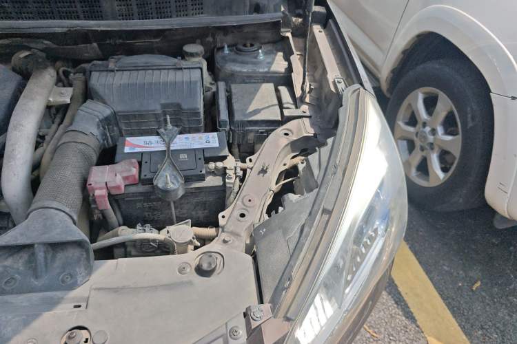 Used Luxgen U6 SUV 2017 1.8T Fashion-Upgraded Model Engine Bay Left
