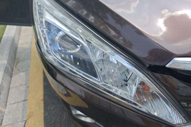 Used Luxgen U6 SUV 2017 1.8T Fashion-Upgraded Model Right Front Headlight