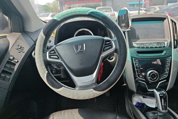 Used Luxgen U6 SUV 2017 1.8T Fashion-Upgraded Model Steering Wheel