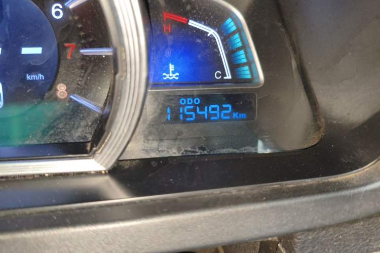 Used Luxgen U6 SUV 2017 1.8T Enhanced Charm Edition Odometer Close Up