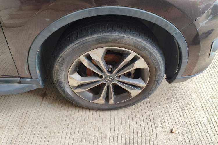 Used Luxgen U6 SUV 2017 1.8T Enhanced Charm Edition Right Front Wheel Hub