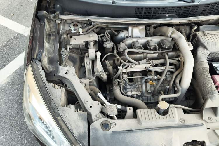 Used Luxgen U6 SUV 2017 1.8T Enhanced Charm Edition Engine Bay Right