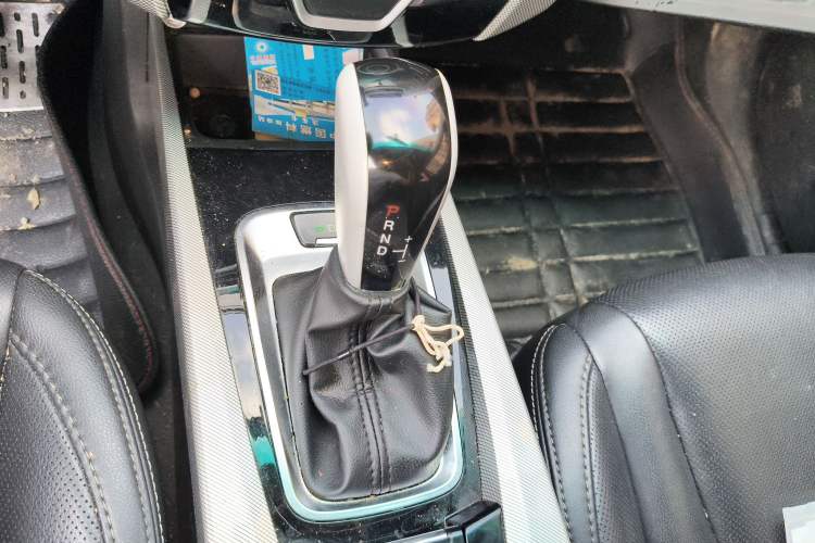 Used Luxgen U6 SUV 2017 1.8T Enhanced Charm Edition Gear Lever
