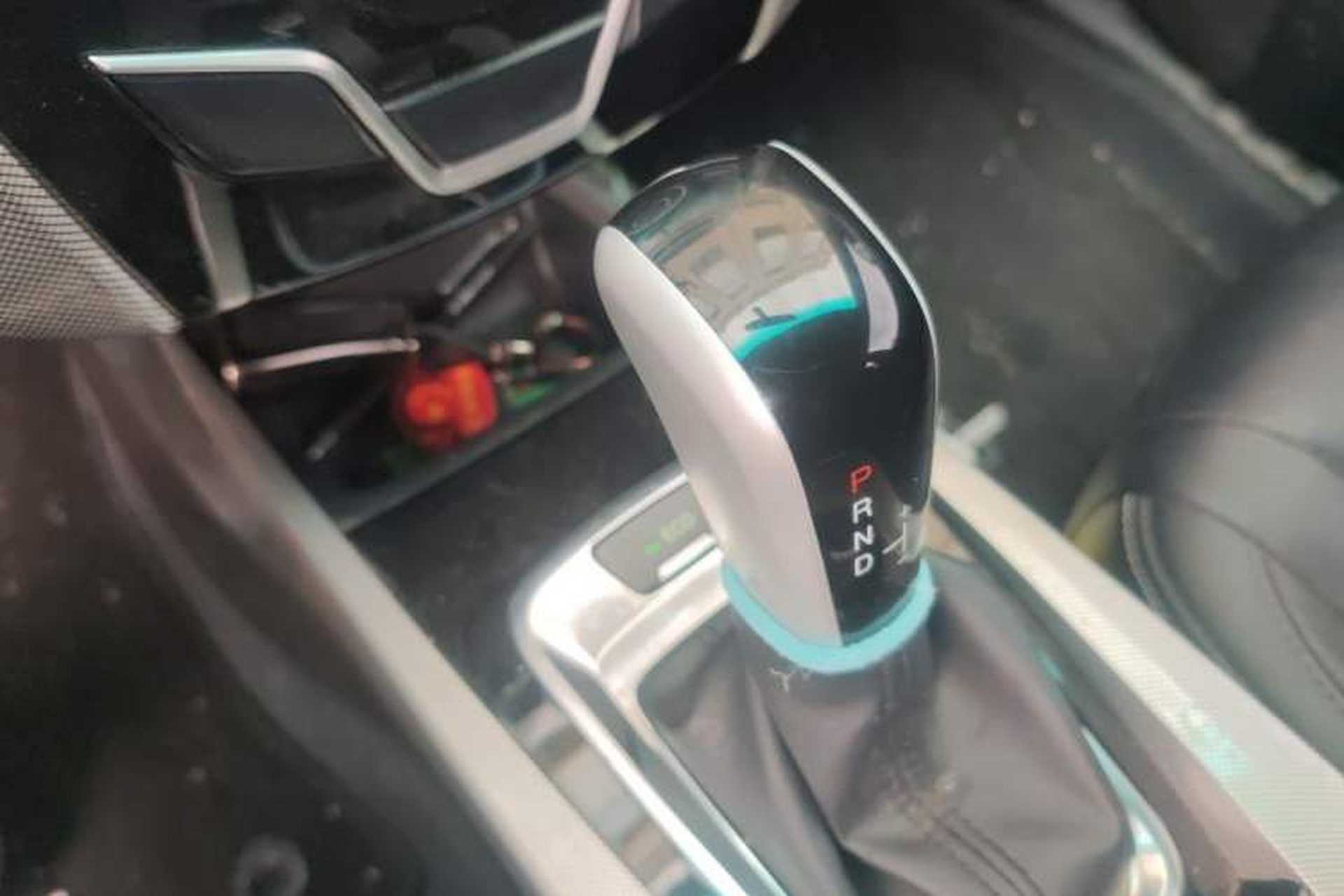Used Luxgen U6 SUV 2017 1.8T Fashion-Upgraded Model Gear Lever