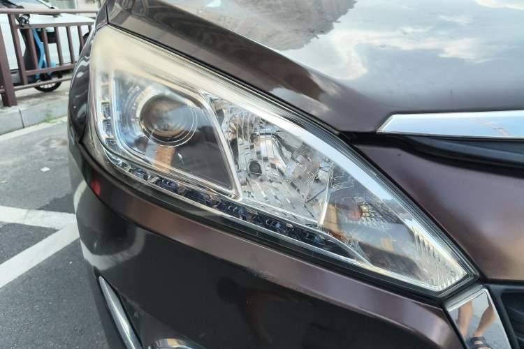 Used Luxgen U6 SUV 2017 1.8T Enhanced Charm Edition Right Front Headlight