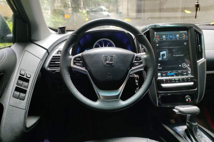 Used Luxgen U6 SUV 2017 Revised Version 1.6T Fashion Edition Steering Wheel