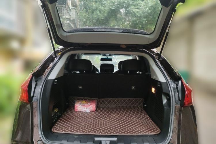 Used Luxgen U6 SUV 2017 Revised Version 1.6T Fashion Edition Trunk
