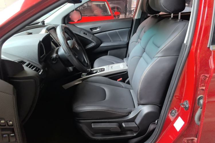Used Luxgen U6 SUV 2017 1.8T Tech Value Model Left Front Seat