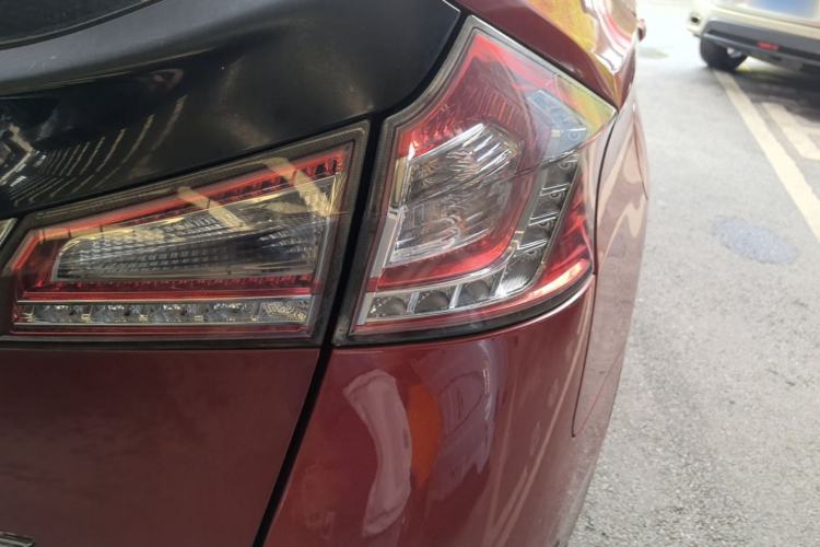 Used Luxgen U6 SUV 2017 1.8T Tech Value Model Right Rear Taillight