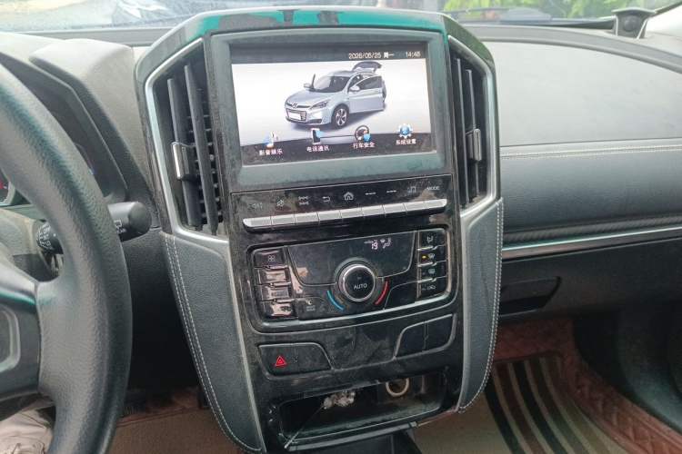 Used Luxgen U6 SUV 2017 Revised Version 1.6T New Innovation Type Audio And AC Panel
