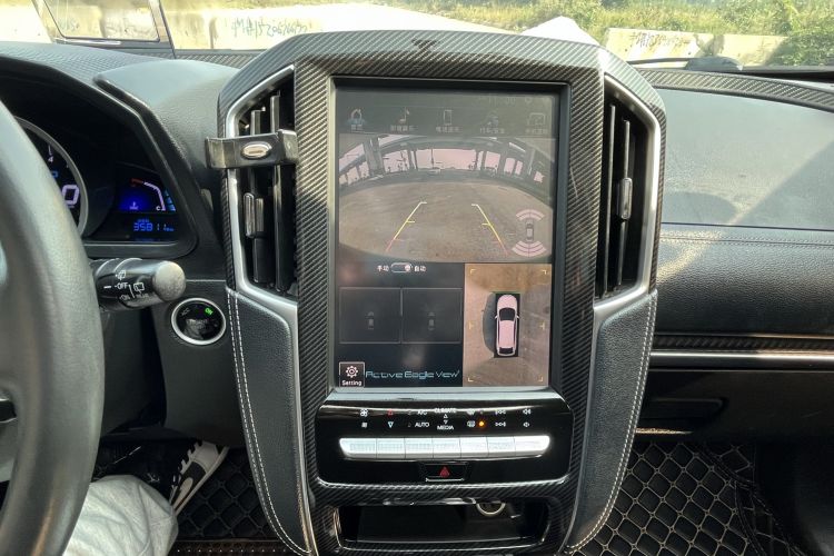 Used Luxgen U6 SUV 2017 1.8T ZhiZun Model Audio And AC Panel