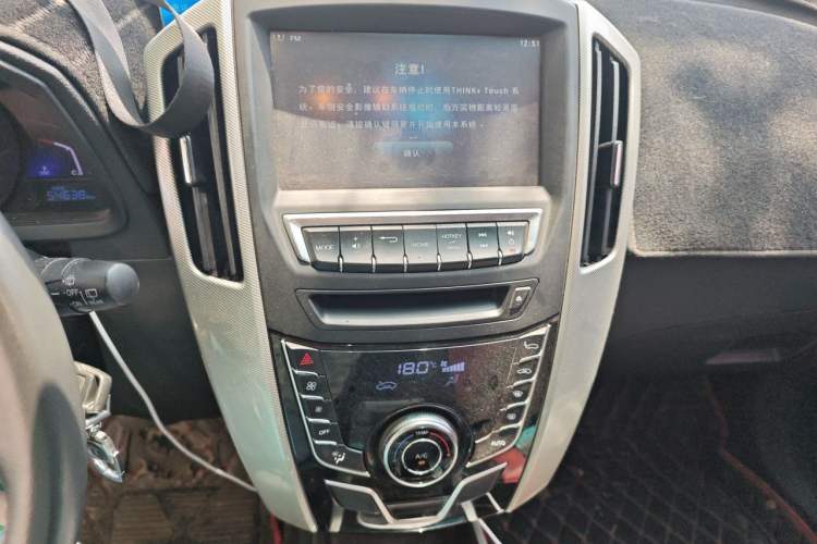 Used Luxgen U6 SUV 2017 1.8T Enhanced Charm Edition Audio And AC Panel