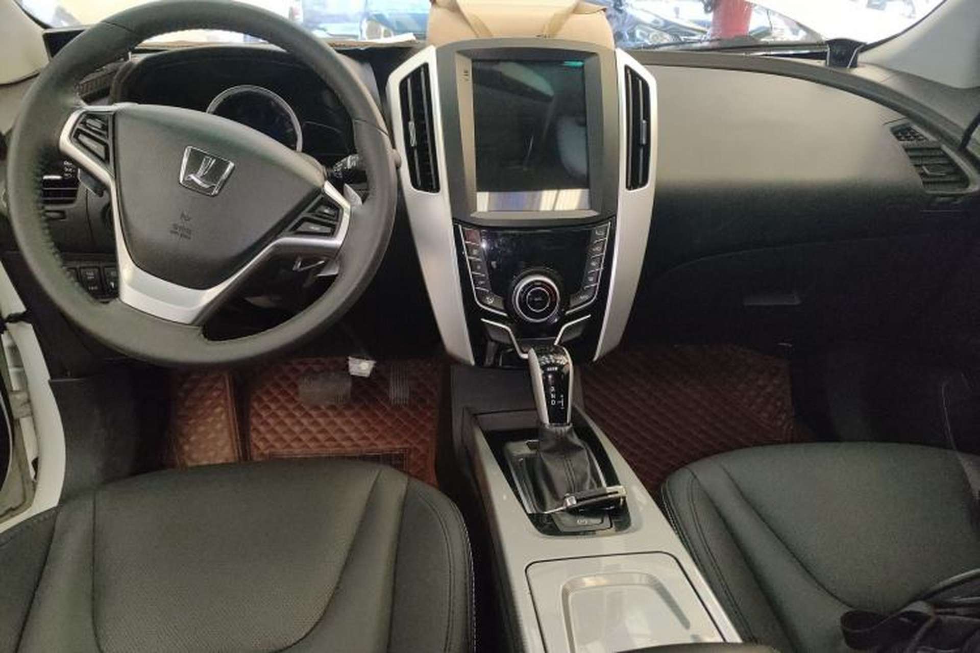 Used Luxgen U6 SUV 2017 1.8T Enhanced Charm Edition Center Console